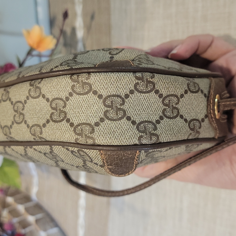 Authentic Gucci vintage sling bag - Picture 3 of 11